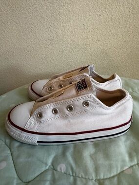 Converse Kids' White Sneakers Toddler size 10